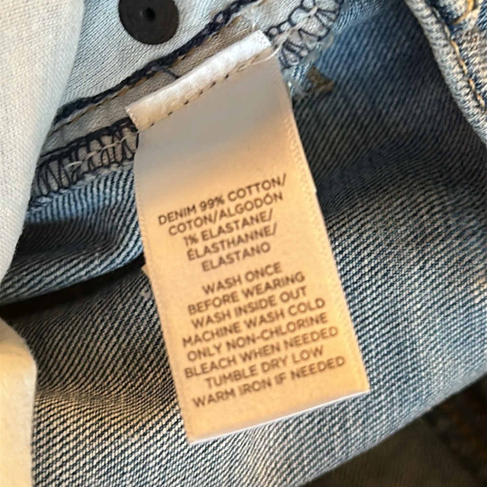 Sz 26 or 2 Ann Taylor Loft light wash cuffed patched light wash shorts mid rise - Picture 6 of 6